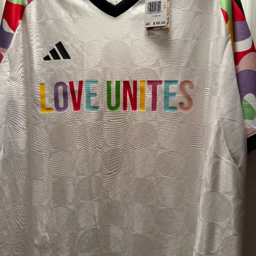 women's shirt - Picture 7 of 7